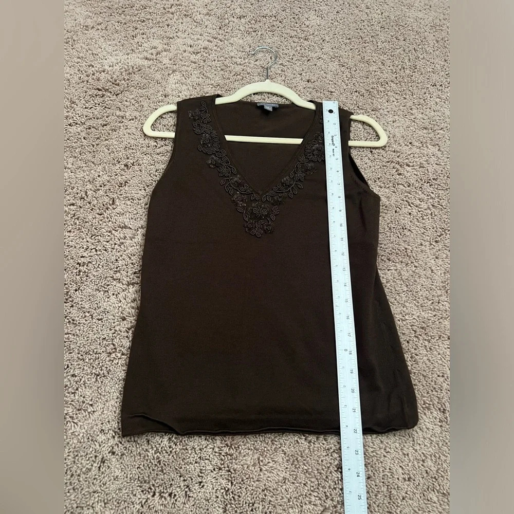 Ann Taylor brown beaded v-neck sweater silk-blend sleeveless top medium - Picture 17 of 17